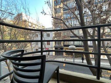 Casa en Venta en Edificio completo de 3 pisos. 6 departamentos y local comercial. Santo Domingo/Miraflores. Metro Bellas Artes