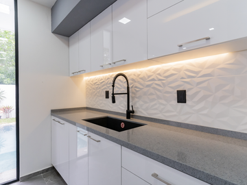 Casa NUEVA con Alberca en privada en Buena Vista, Cuernavaca - VENTA
