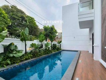 Rumah Baru Dengan Kolam Renang Di Bintaro Jaya 10816