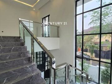 Rumah Baru Dengan Kolam Renang Di Bintaro Jaya 10816