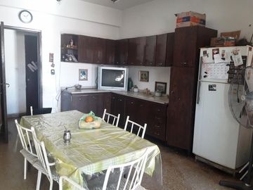Propiedad Comercial En Importante Lote- Ideal Emprendimiento
