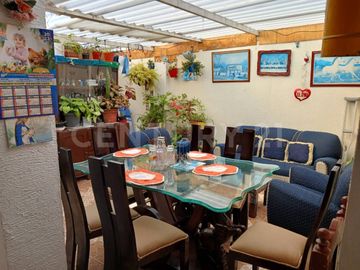CASA EN VENTA EN EL BARRIO SANTA LUCIA  EXCELENTE PARA BODEGA O INDUSTRIA