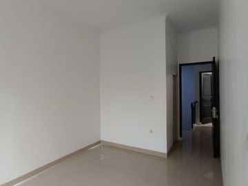 SIAP HUNI 2 LANTAI SPEK MEWAH di JAGAKARSA JAKARTA SELATAN