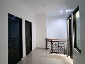 SIAP HUNI 2 LANTAI SPEK MEWAH di JAGAKARSA JAKARTA SELATAN