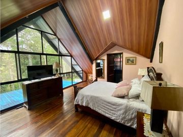 SE VENDE HERMOSA CASA EN ALTOS DE CERRO AZUL $195,000