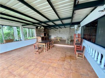 SE VENDE HERMOSA CASA EN ALTOS DE CERRO AZUL $195,000