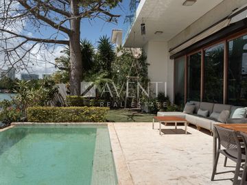 Casa en Venta, Los Canales, Puerto Cancún, Cancún