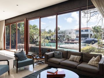 Casa en Venta, Los Canales, Puerto Cancún, Cancún