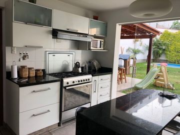 LINDA CASA EN VENTA CON 5 DORMITORIOS EN CHACARILLA