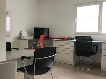LINDA CASA EN VENTA CON 5 DORMITORIOS EN CHACARILLA