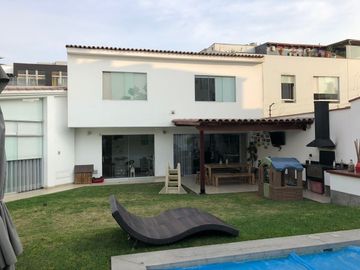 LINDA CASA EN VENTA CON 5 DORMITORIOS EN CHACARILLA