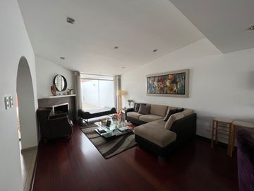 LINDA CASA EN VENTA CON 5 DORMITORIOS EN CHACARILLA