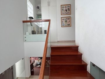 LINDA CASA EN VENTA CON 5 DORMITORIOS EN CHACARILLA