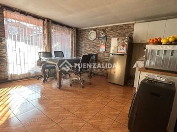 Casa en venta de 3 dorm. en Pudahuel