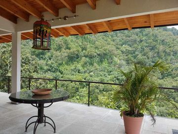 En renta hermosa casa por mes.