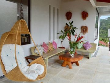 En renta hermosa casa por mes.