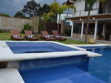 En renta hermosa casa por mes.