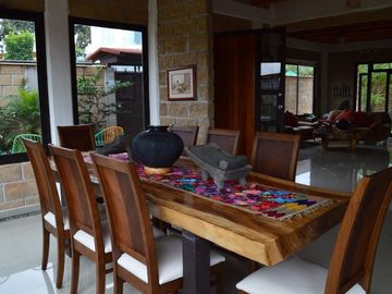 En renta hermosa casa por mes.