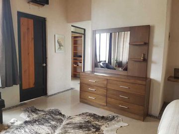 En renta hermosa casa por mes.