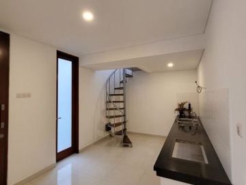 EXCLUSIVE Rumah Bersih with Swimming Pool di Maleo sektor 9 6569-GB 0811111----