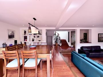 casa en venta en santa ana-usaquén. Cod V8408233