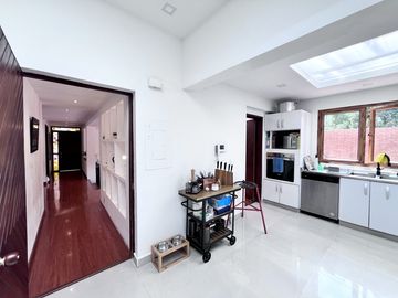 casa en venta en santa ana-usaquén. Cod V8408233