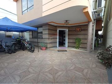 VENTA DE CASA EN URB. SAN FELIPE - NORTE DE GYE (WT)