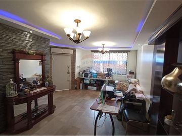 VENTA DE CASA EN URB. SAN FELIPE - NORTE DE GYE (WT)