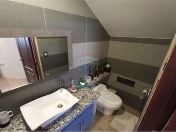 VENTA DE CASA EN URB. SAN FELIPE - NORTE DE GYE (WT)