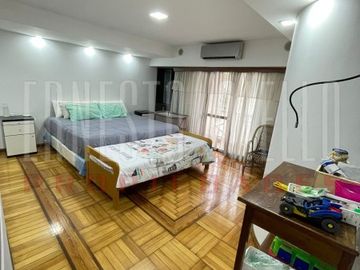 VENTA HERMOSA CASA 5AMB EN QUILMES CENTRO CON PATIO, TERRAZA, PLAYROOM Y COCHERA PARA DOS AUTOS.