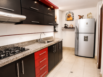 Se vende amplio apartamento en Cañaveral
Área 114m²
Estrato 4

Vista exterior Ubicado en un excelent
