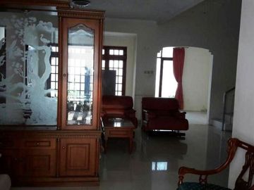 RUMAH 2LT MODERN SIAP HUNI DI JALAN MONJALI