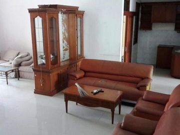 RUMAH 2LT MODERN SIAP HUNI DI JALAN MONJALI