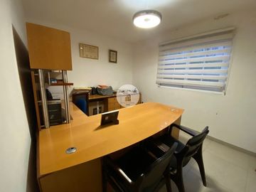 CASA CON USO DE SUELO EN GUADALUPE INN