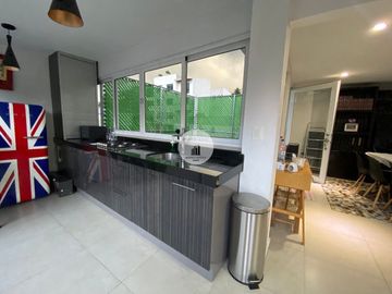 CASA CON USO DE SUELO EN GUADALUPE INN