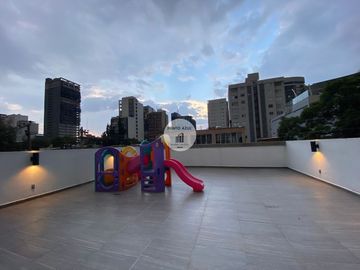 CASA CON USO DE SUELO EN GUADALUPE INN