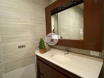 CASA CON USO DE SUELO EN GUADALUPE INN