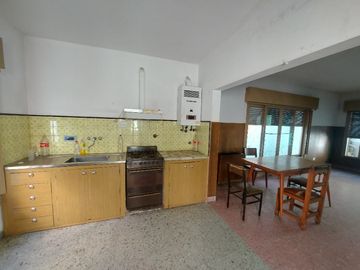 Casa en venta en Lanus Oeste