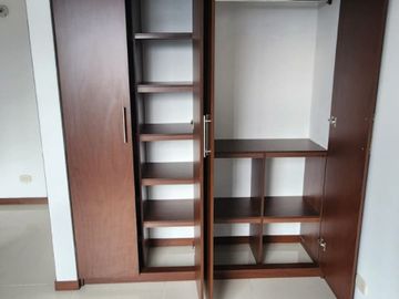 apartamento en arriendo en el poblado. Cod A218106