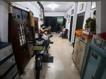 Jual Rumah Jl Banyuurip Strategis Tengah Kota Surabaya