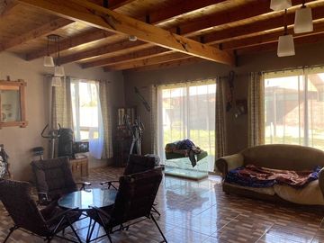 EN VENTA PARCELA 7000 M2-CASA 245M2-GALPON 175M2-MELIPILLA