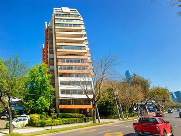 Departamento amoblado 4 dorm. 3 baños en Providencia