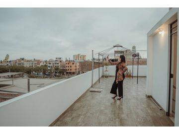 VENDO CASA DE 3 PISOS URB. SAN ISIDRO - TRUJILLO CERCA AL MALL
