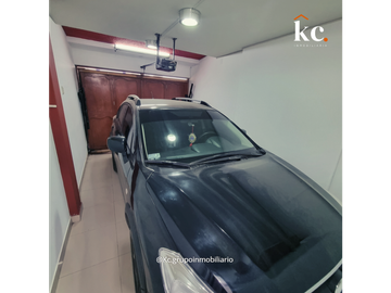 VENDO CASA DE 3 PISOS URB. SAN ISIDRO - TRUJILLO CERCA AL MALL