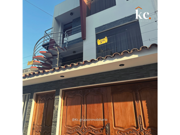 VENDO CASA DE 3 PISOS URB. SAN ISIDRO - TRUJILLO CERCA AL MALL