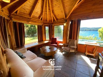 VENTA Casa de 315 m2, Bungalow de 115m2, Lote de 1000 m2 Bariloche