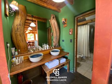 VENTA Casa de 315 m2, Bungalow de 115m2, Lote de 1000 m2 Bariloche