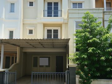 Rumah Modern 3 Lantai Gading Grande Kelapa Gading Jakarta Utara