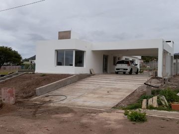 VENTA DE CASA EN Juana Koslay