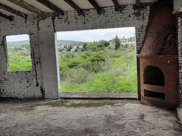 CASA EN CHARO ZURUMBENEO CERCA DE MORELIA CINCO RECAMARAS